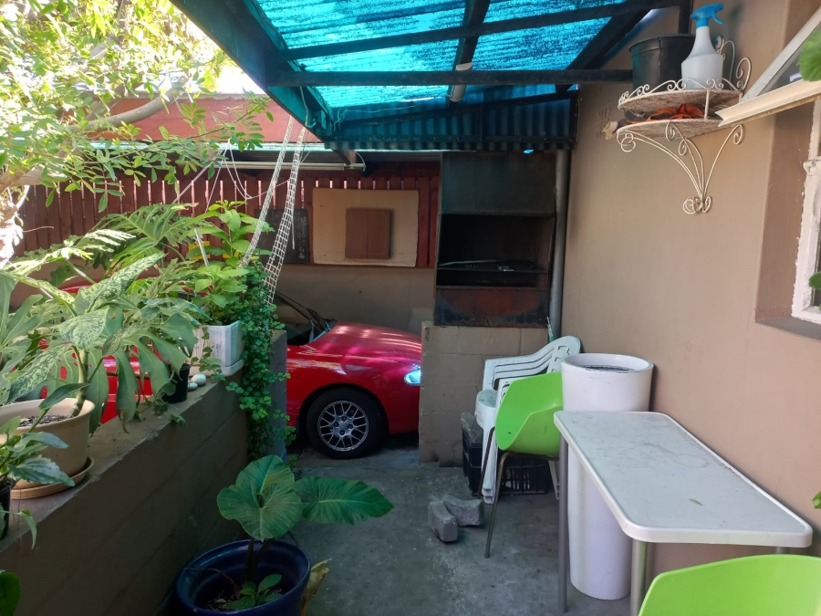 4 Bedroom Property for Sale in Portlands Western Cape
